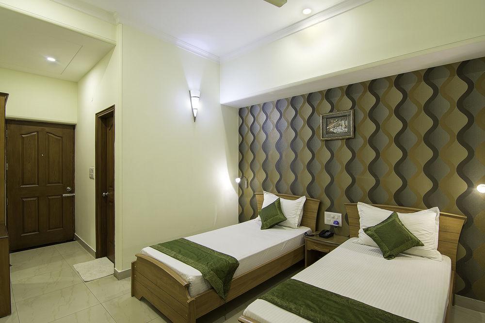 Hotel Treebo Palm Tree Palam Vihar Gurgáon Exteriér fotografie