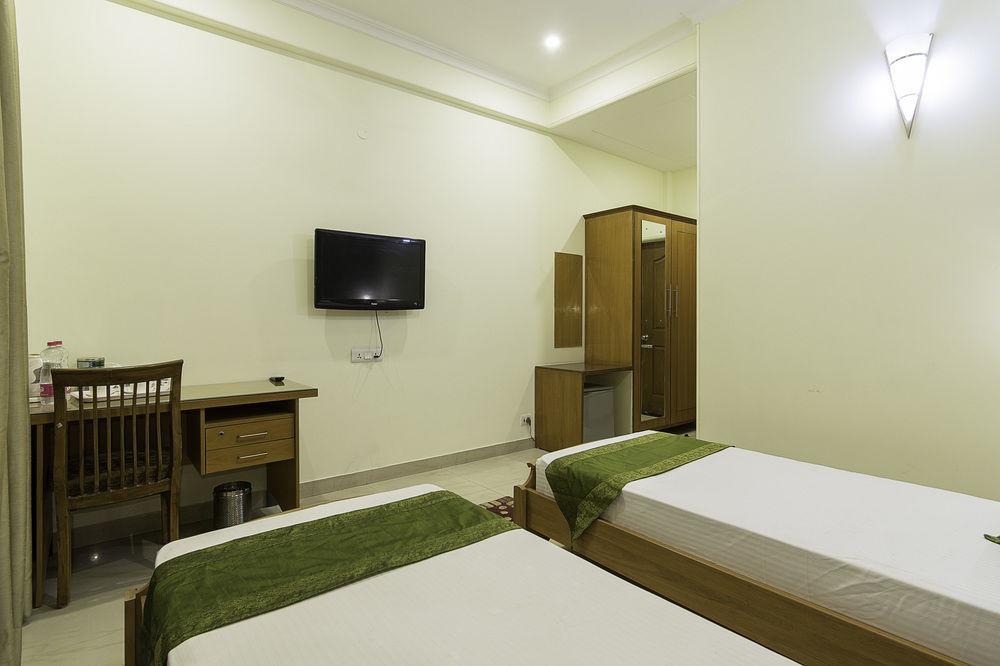 Hotel Treebo Palm Tree Palam Vihar Gurgáon Exteriér fotografie