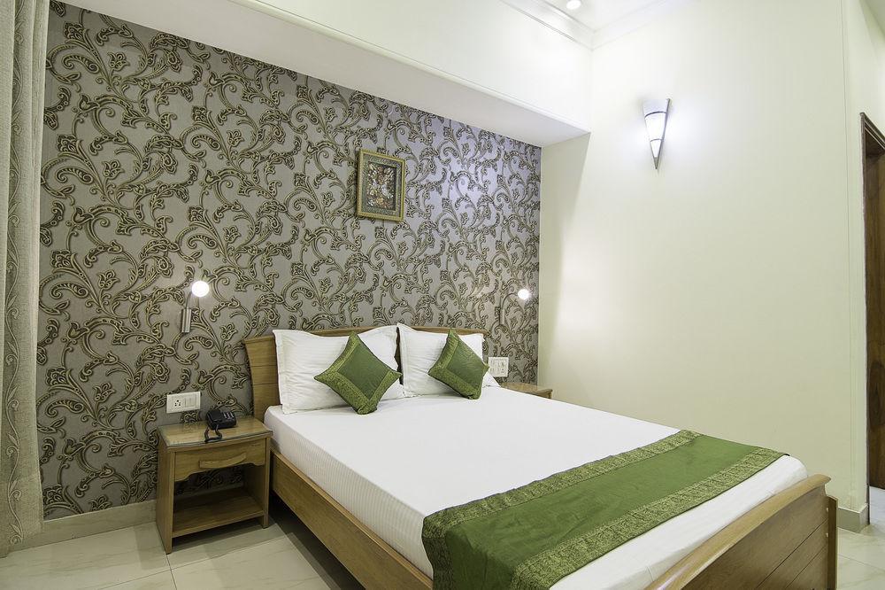 Hotel Treebo Palm Tree Palam Vihar Gurgáon Exteriér fotografie