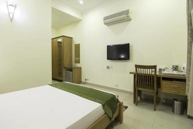 Hotel Treebo Palm Tree Palam Vihar Gurgáon Exteriér fotografie